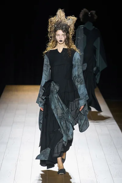 Look 8